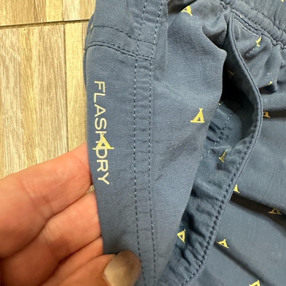 The North Face Flashdry Board Shorts with Lining, Size Large - Picture 4 of 9